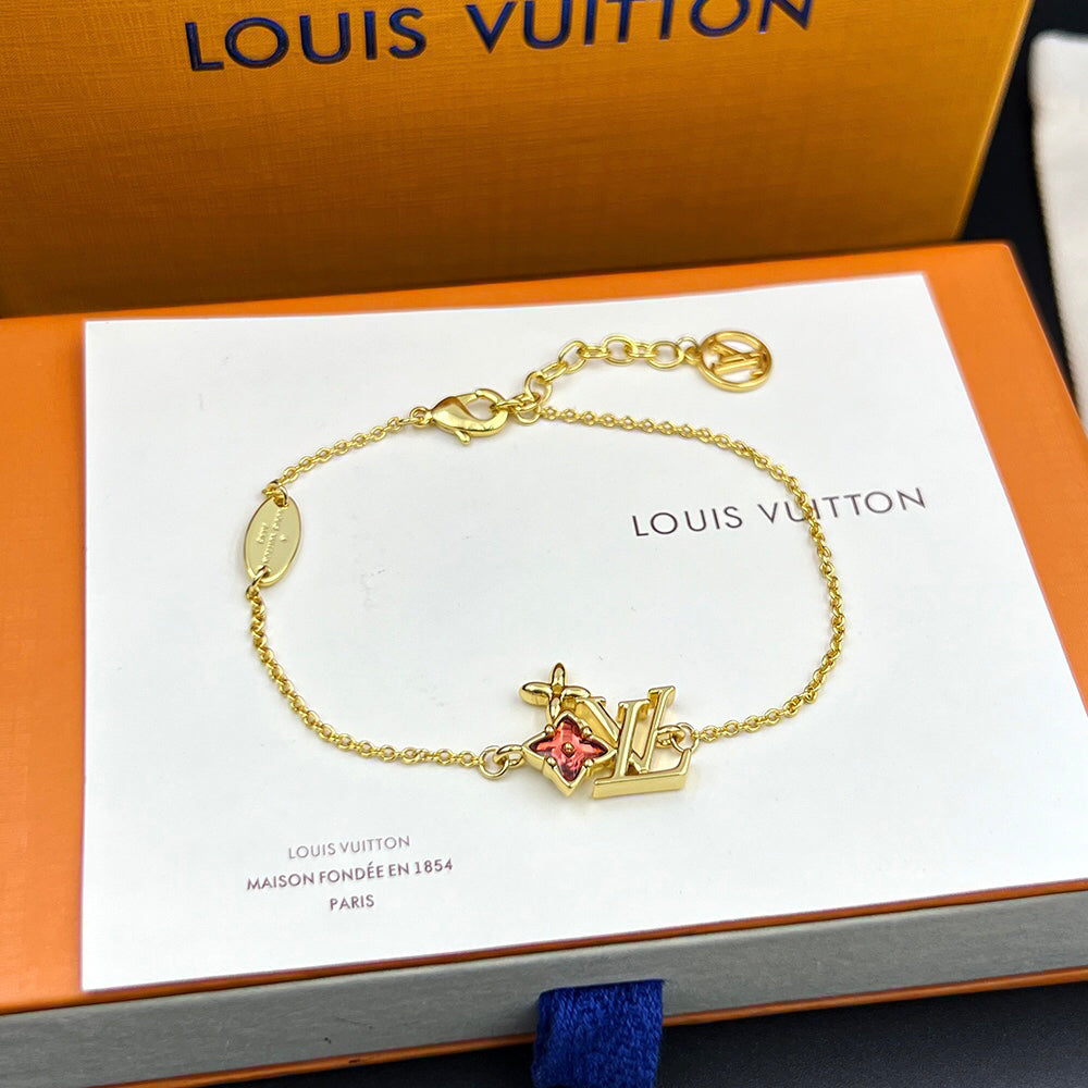 Gucci Pink Diamond Necklace Bracelet