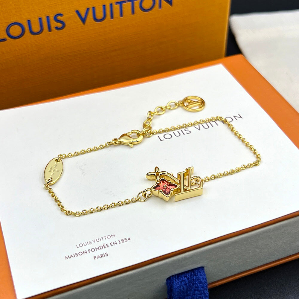 Gucci Pink Diamond Necklace Bracelet