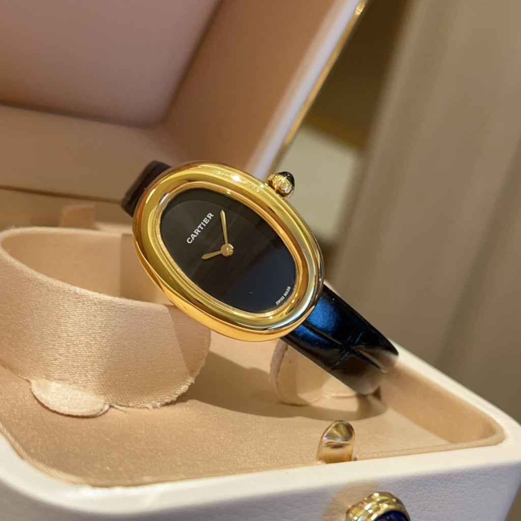 Lux Cartier Baignoire Watch