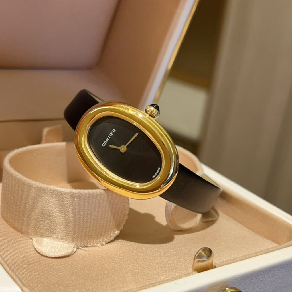 Lux Cartier Baignoire Watch
